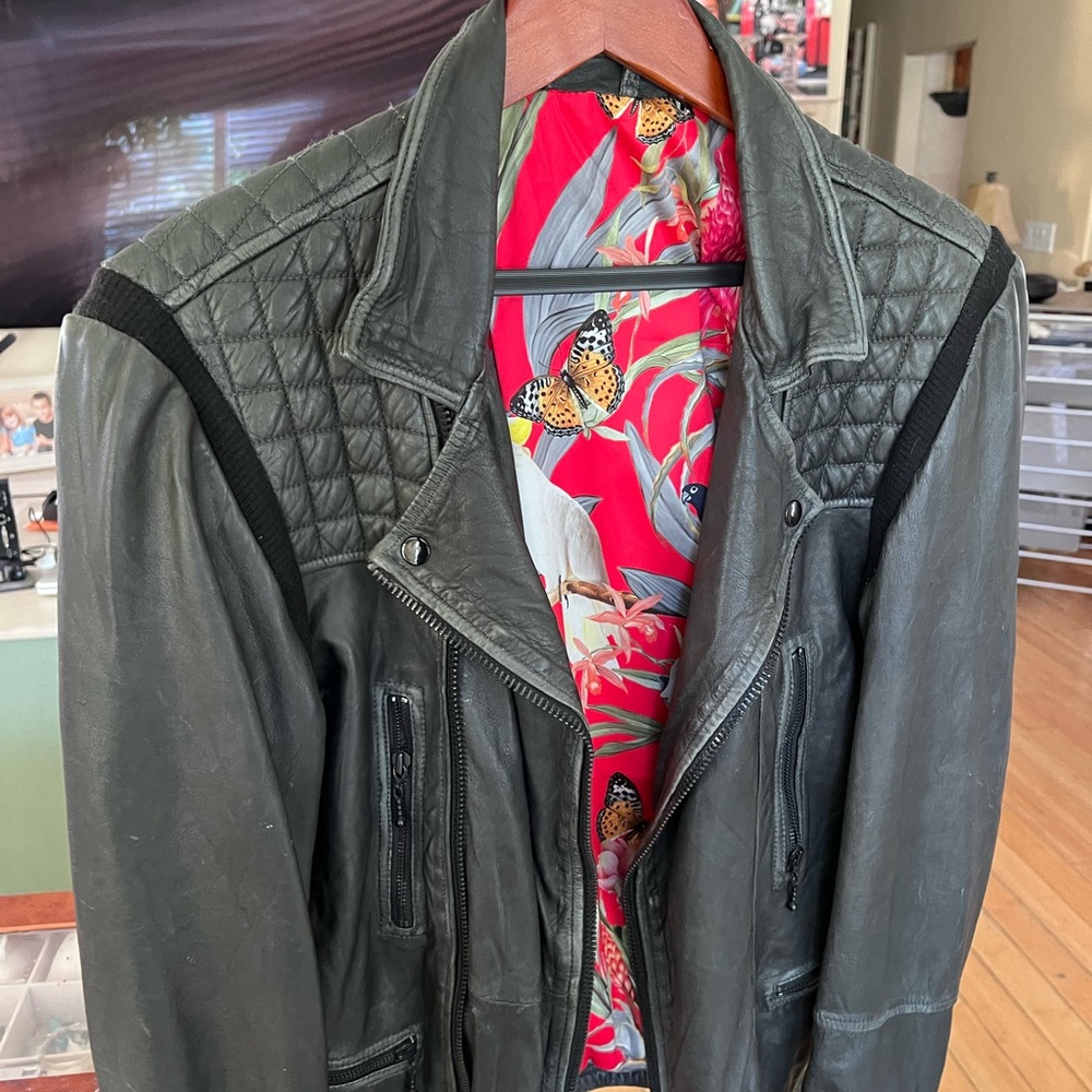 All St men’s leather jacket size M
